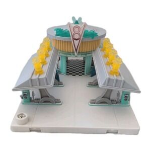 Mattel Disney Cars Precision Series Flo's V8 Cafe Playset - Works - Rare